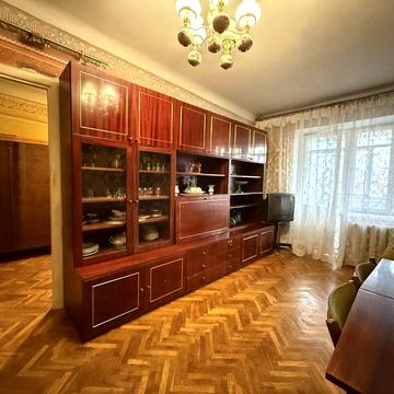 Продам двокімнатну квартиру по пр. Волі