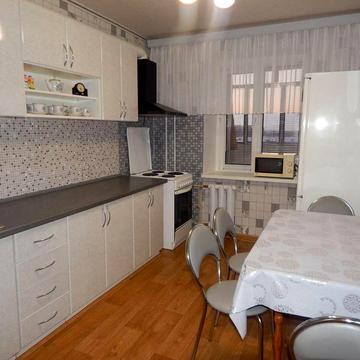 Оренда 3к  цегляний дім вул. Братів Горобців