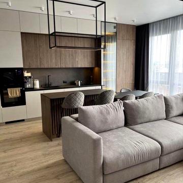 Правый Берег 3 х комн кв . - 3 этаж / Свет не отключают