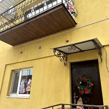 Оренда будинку в центрі на різні терміни