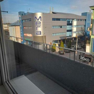 Оренда! 2-х кімнатна  в ЦЕНТРІ.