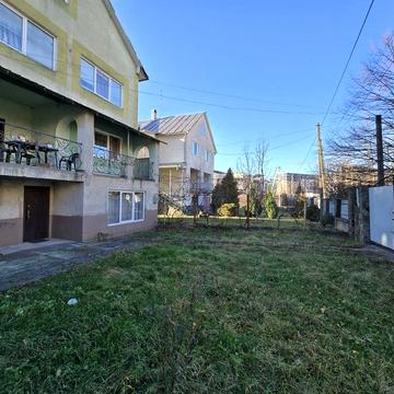 Оренда 2-км. кв.  в приватному будинку всі комунікації включені у варт