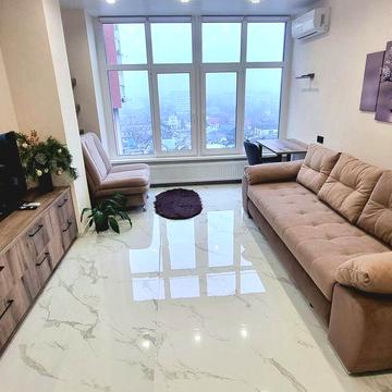 БЕЗ КОМІСІЇ. 1здача.2кімн.51м2.Інвертори на тепло,воду.В тихому центрі