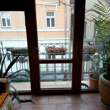 Центр 2 кімн квартира, газове опалення