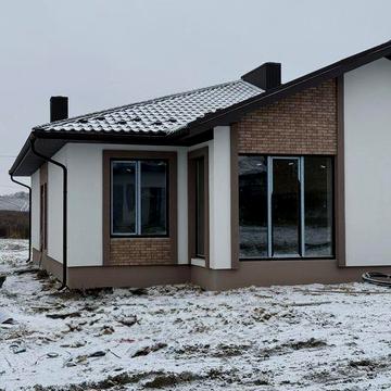 Продам котедж на дві сімʼї! Ділянка 4.5 сот площа 80м2.