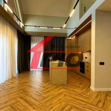 Сучасний будинок з якісним ремонтом та продуманим плануванням