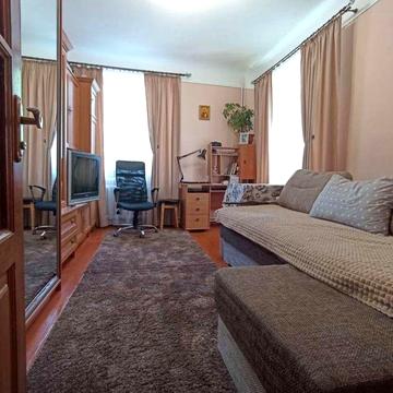 Однокімнатна. Дорошенка