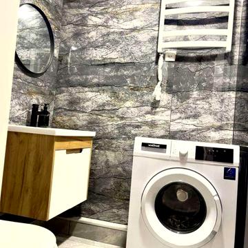 Продам 2 комнатную с мебелью и техникой