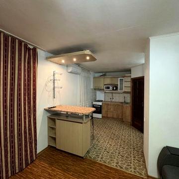 Затишна квартира-студія  | 1 поверх | 700-річчя | світло не вимикають