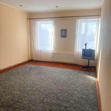 Продам квартиру в центрі міста