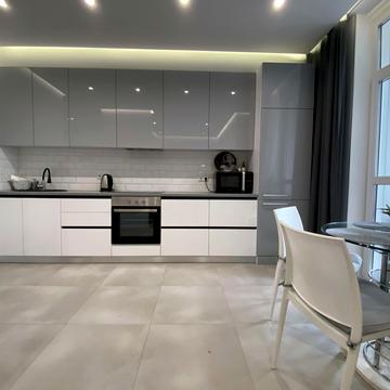 Каховська вул., 58