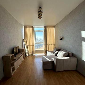 Долгосрочно 1-ком, средний этаж в 22 Жемчужине (без комиссии)