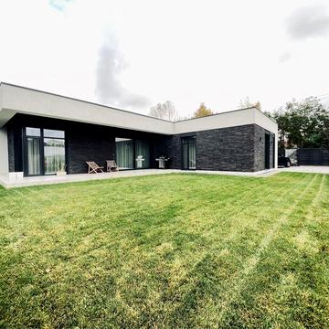 Продам автономний одноповерховий цегляний будинок 135 м², 6 соток