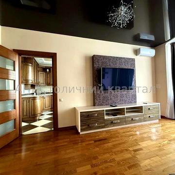 Двокімнатна сучасна квартира на Салютній 1-Б.