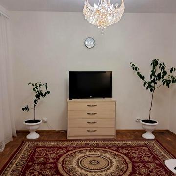 Здам в оренду 3 кімнатну квартиру в центрі міста без посередників