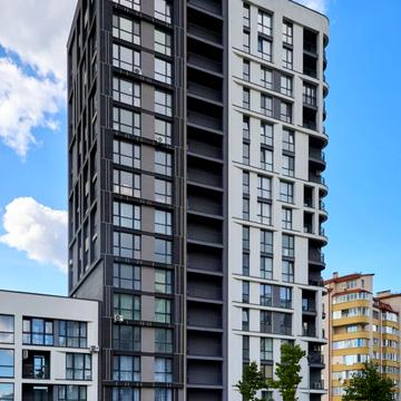 Пасічна вул., 179