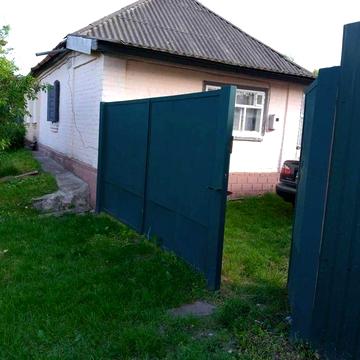 Продається половина приватного будинку в  м.Чигирин Черкаської обл