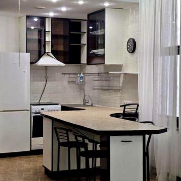 ЦЕНТР! Оренда 3х кімнатної, КОНСТИТУЦІЙНА (28 ЧЕРВНЯ), ДВІР, ГАЗ котел