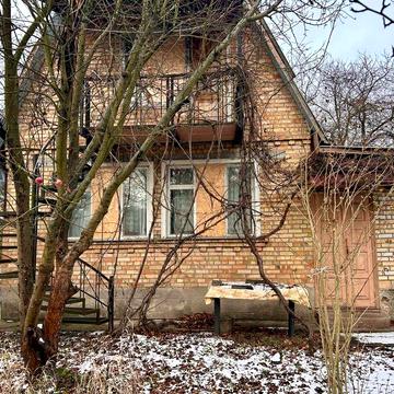 Будинок з ділянкою в с.Забуччя. Бучанський район.