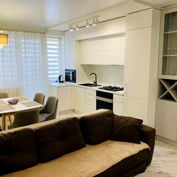 Довгострокова оренда 2 кімнатної квартири + кухня студія 78 м2.