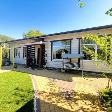 Здам  в довгострокову оренду будинок