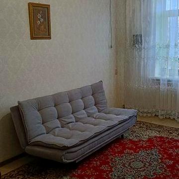 Сдам 2 х комнатную квартиру  в центре по улице  Мариупольской