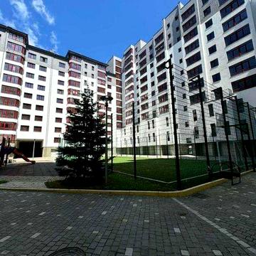 Продаж квартири біля річки і скверу