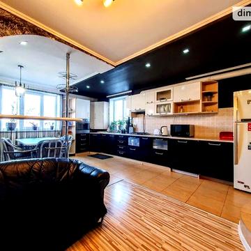 Довгострокова оренда 3к Квартира Кармелюка Устима вулиця