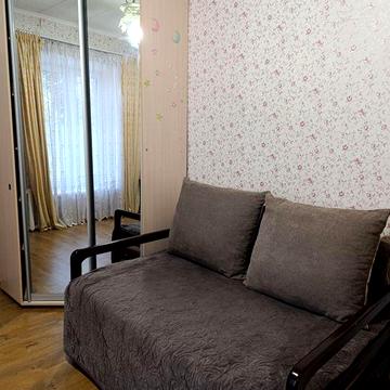 Сдам однокомнатную,центр города .