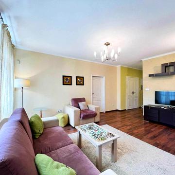 Академіка Богомольця вул., 7/14