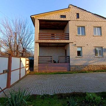 Продається 2х поверховий будинок