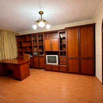 1-но кімнатна квартира 2/5 цегла, в районі Люцини на Корбутівці