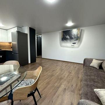 **Центр! Студія + кімната Прогрес Пр. Перемоги/ Програми