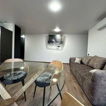 **Центр! Студія + кімната Прогрес Пр. Перемоги/ Програми