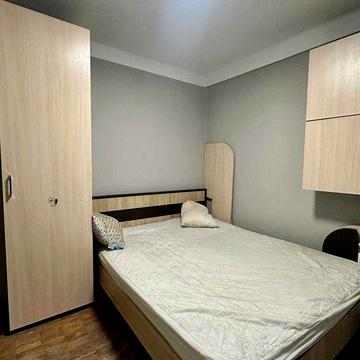 Богатирська 14, м Героїв Дніпра, є ГАЗ,можна з улюбленцем