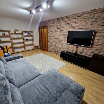 Дарницька вул., 21