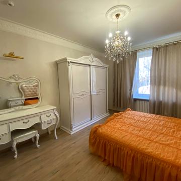 Антоновича вул. (Горького), 169