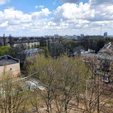 Продам видовую 2--х квартиру кирпич высотка Мастер