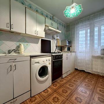 Оренда квартири з меблями та технікою.  ПЗР, вул. Сумгаітська