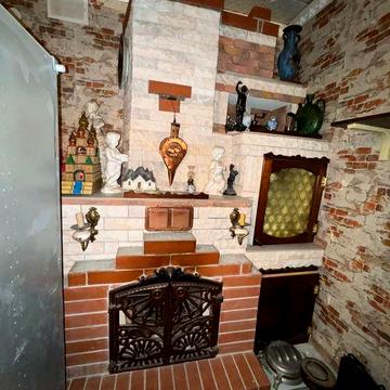 Приватні Продам ДВІ  нерухомість 160 квадратів ,100 метрів від мед кол