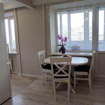 Продаж укомплектованої 3к квартири в районі 5/5