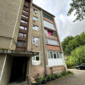 Продам 3 кімнатну квартиру в м.Косів вул. Незалежності 34