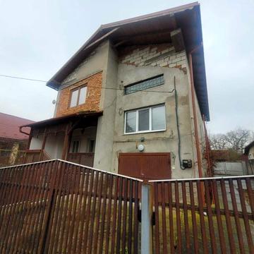 Продається житловий будинок с. Вари!