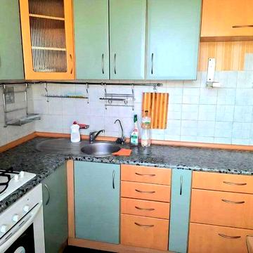 Продам 3-ком кв с кап ремонтом рядом с метро Студенческая м\р 522