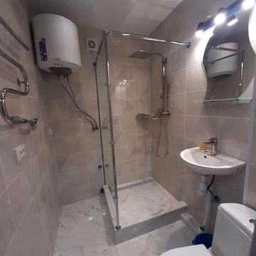 Продам 2-х кімнатну квартиру на Черемушках з ремонтом