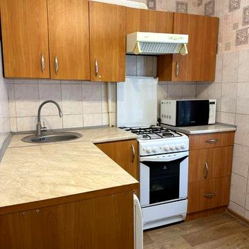 Сдам 1 квартиру ж/м Титова