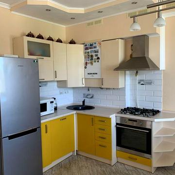 Продам  1-но кімнатну з ремонтом