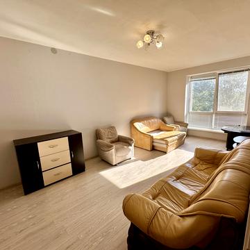 Інститутська вул., 51