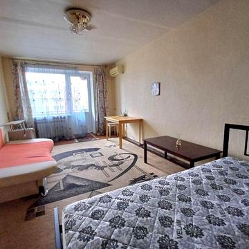 Сдам однокомнатную квартиру на Жуковского( парк Шевченко) ,6/9 !!