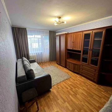 Здається 1 кімнатна на Хлібній з ремонтом та меблями